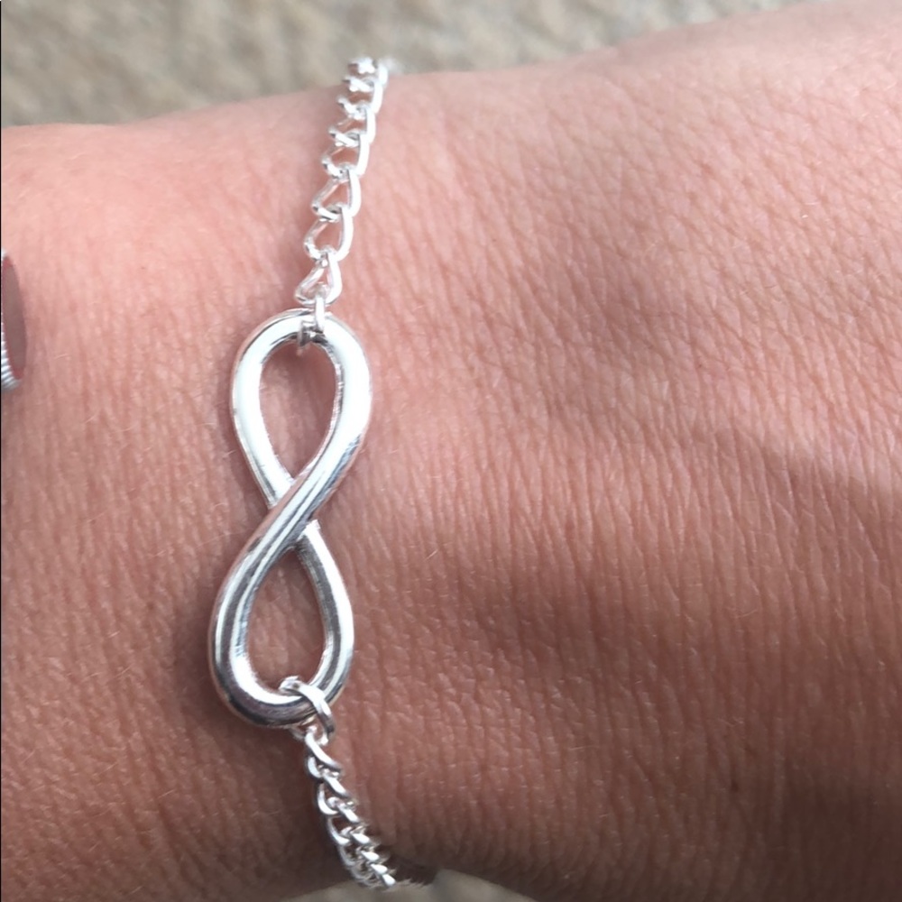 Bracelet - Picture 1 of 2